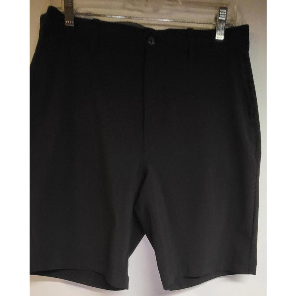 Men's  Ben Hogan black shorts size 32 2 sidepockets and back
